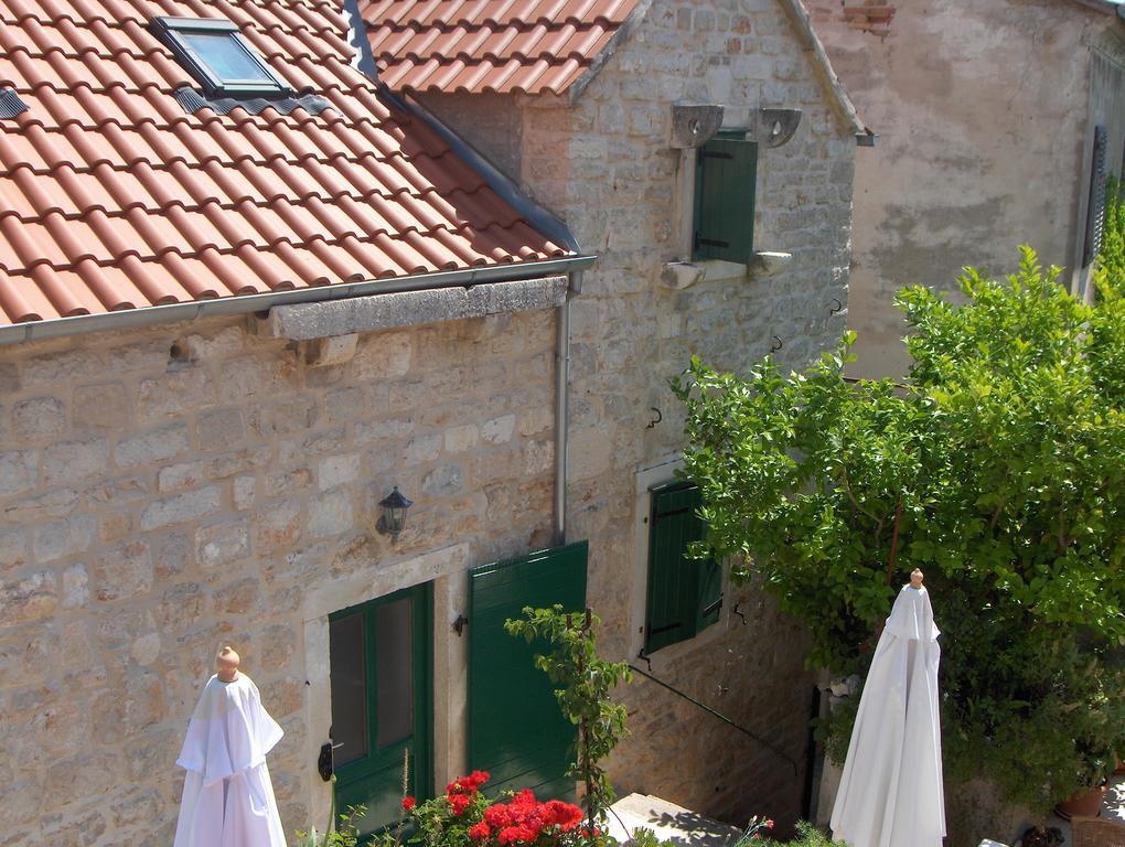 Guest House Lucijo Vrboska Buitenkant foto