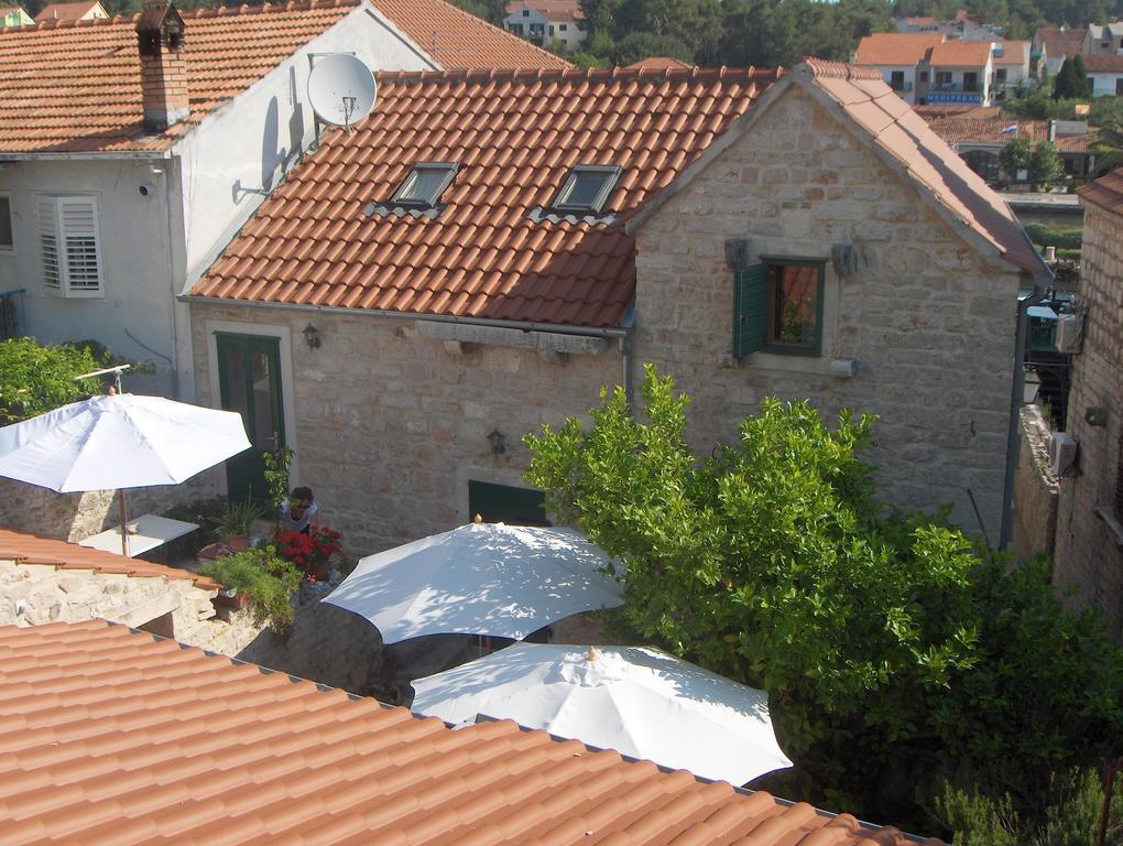 Guest House Lucijo Vrboska Buitenkant foto