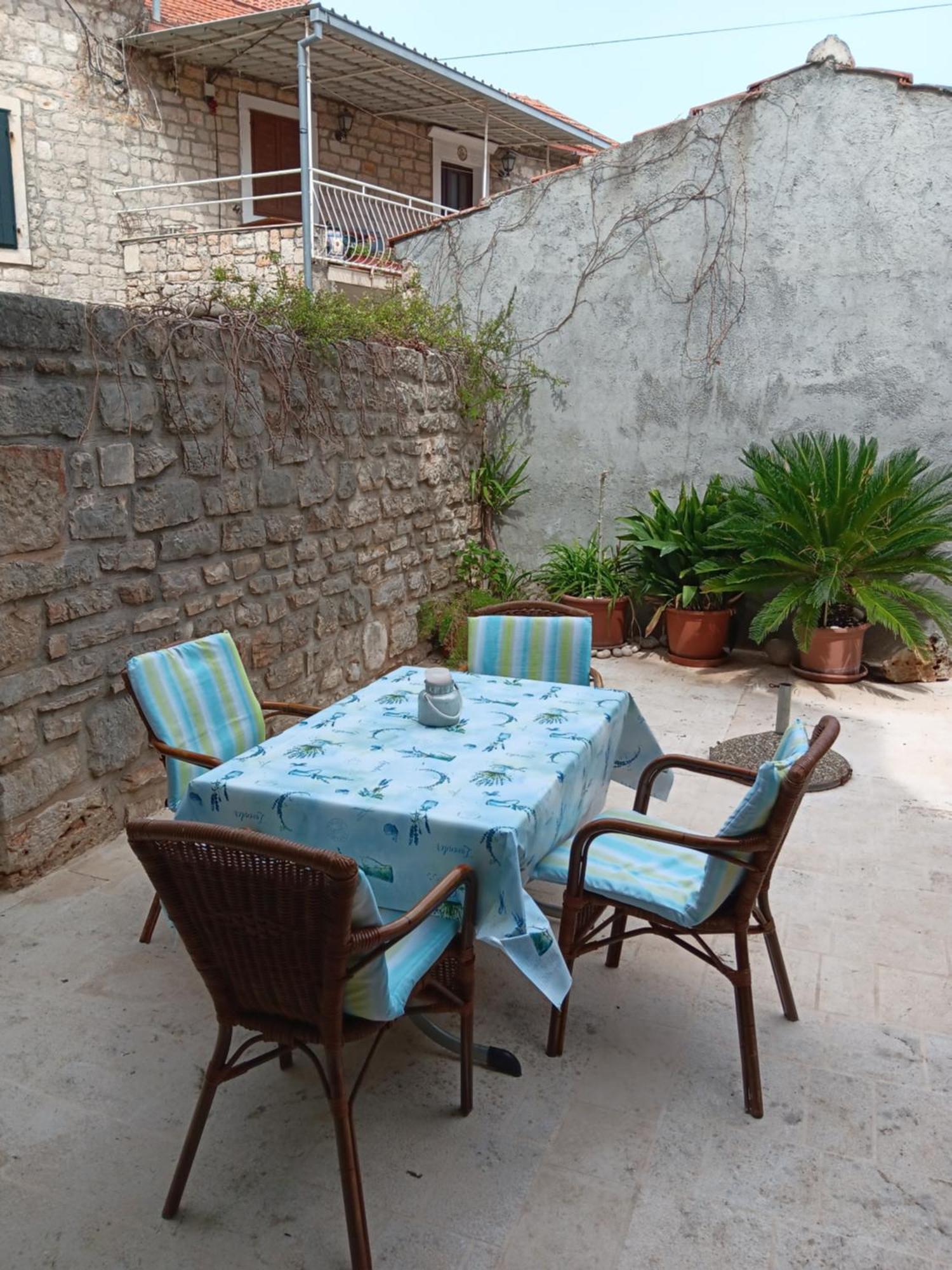 Guest House Lucijo Vrboska Kamer foto