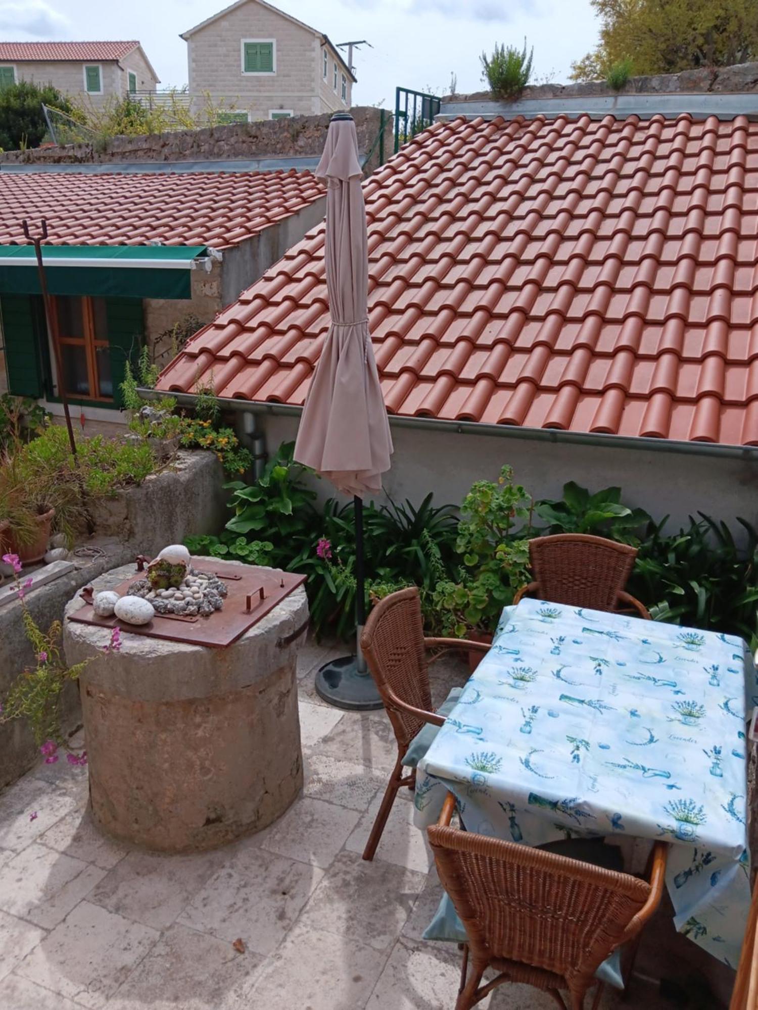 Guest House Lucijo Vrboska Kamer foto