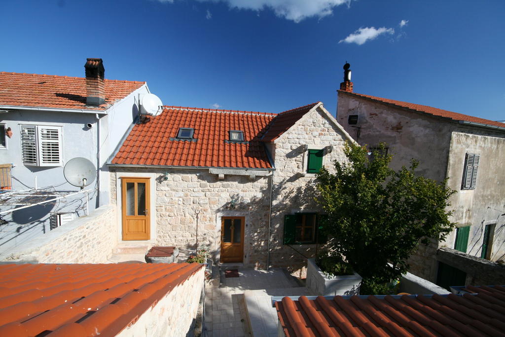 Guest House Lucijo Vrboska Buitenkant foto
